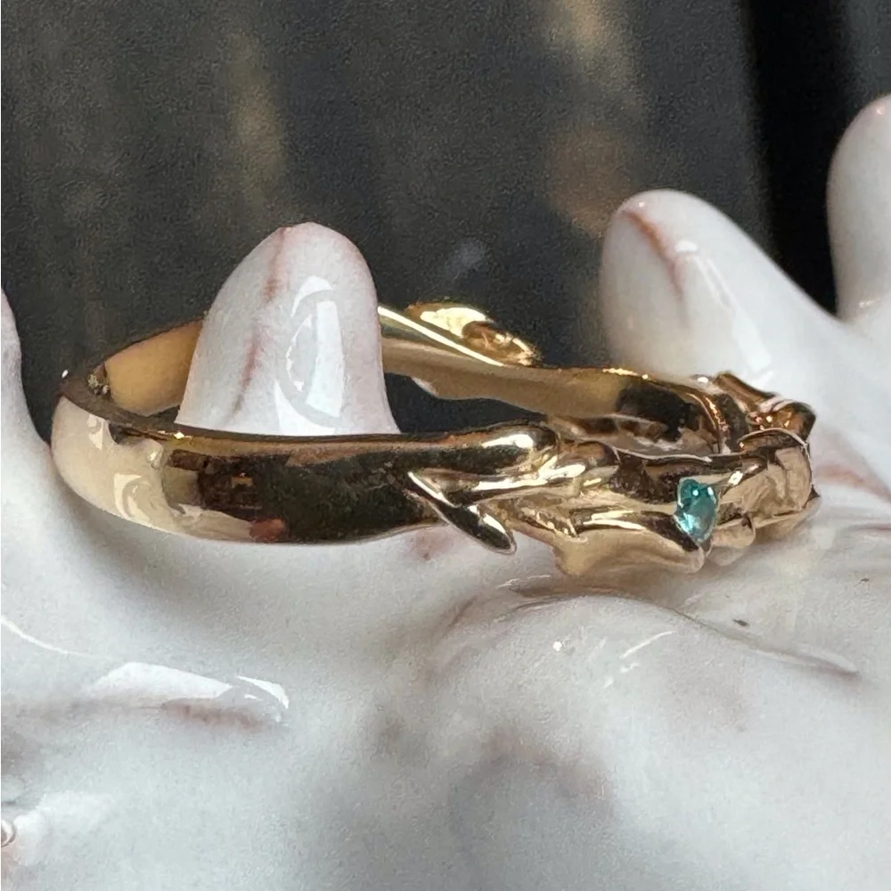 10KYG Sapphire & Mint CZ Curved Contour Ring NWOT